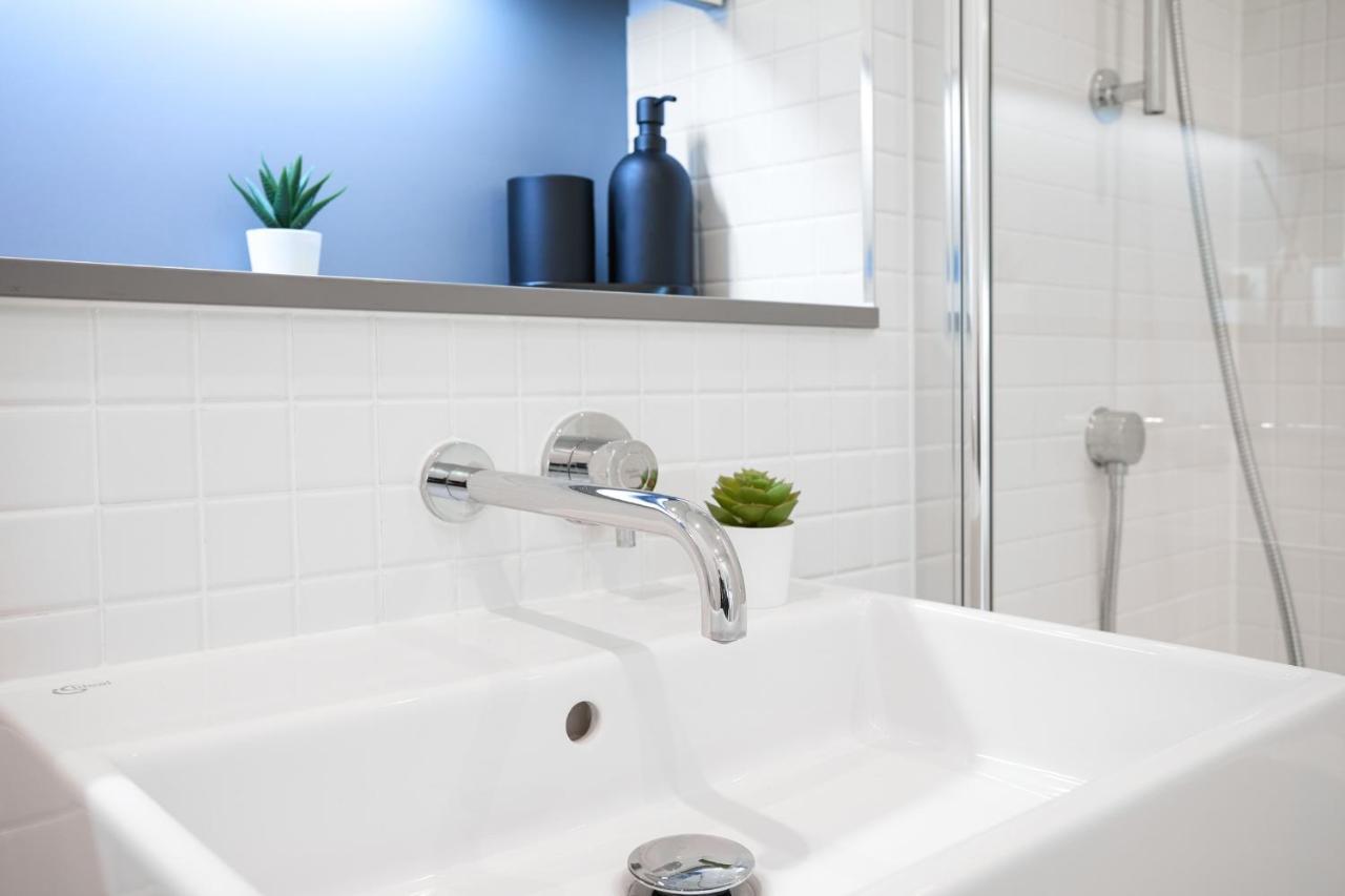 Morden Lovely 3Bedroom Apartment London Abbey Wood ภายนอก รูปภาพ