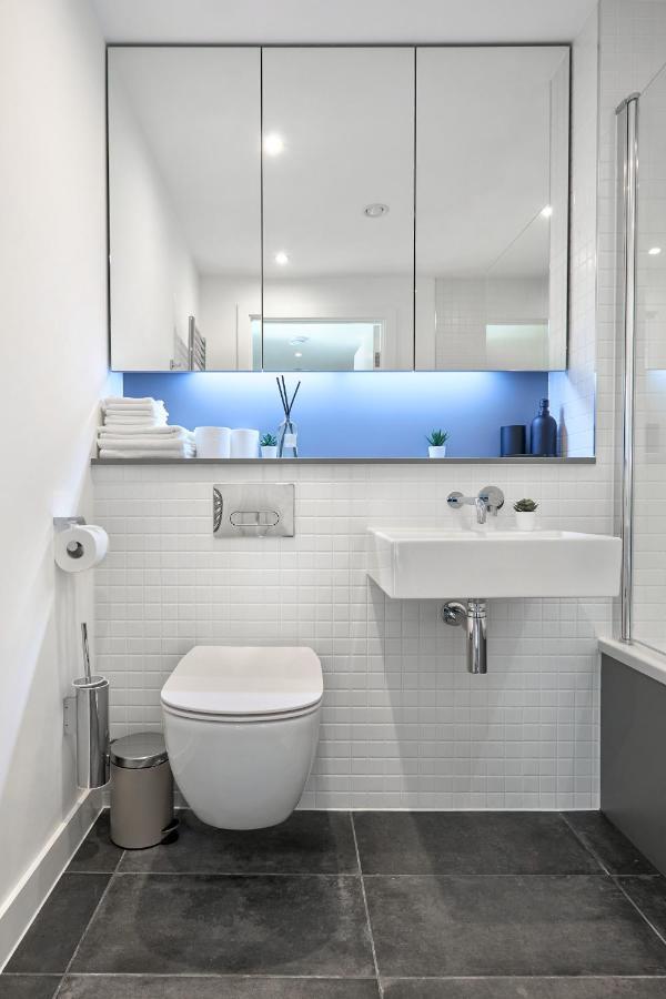 Morden Lovely 3Bedroom Apartment London Abbey Wood ภายนอก รูปภาพ